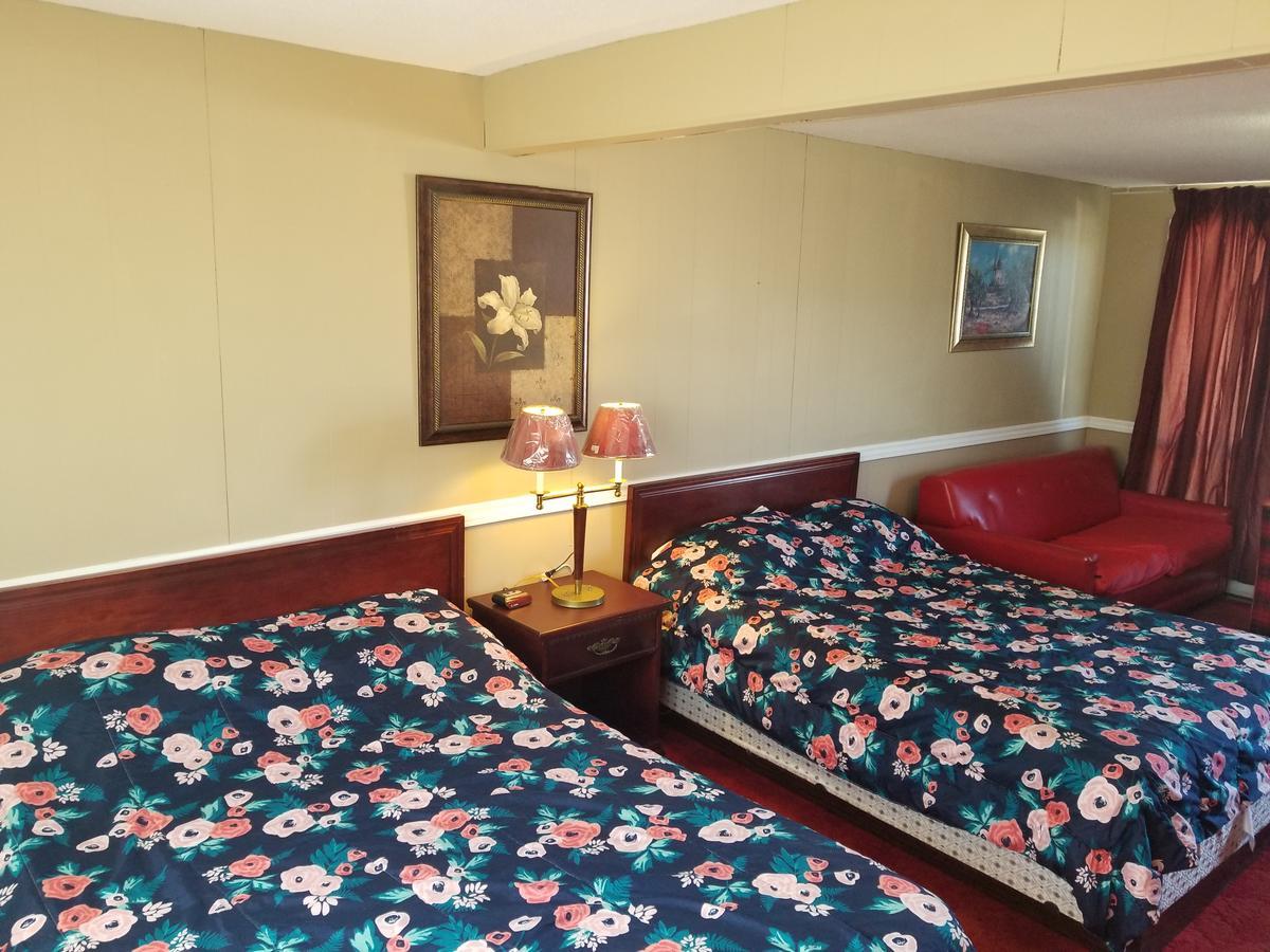 Twin Oaks Motel Orono Eksteriør bilde